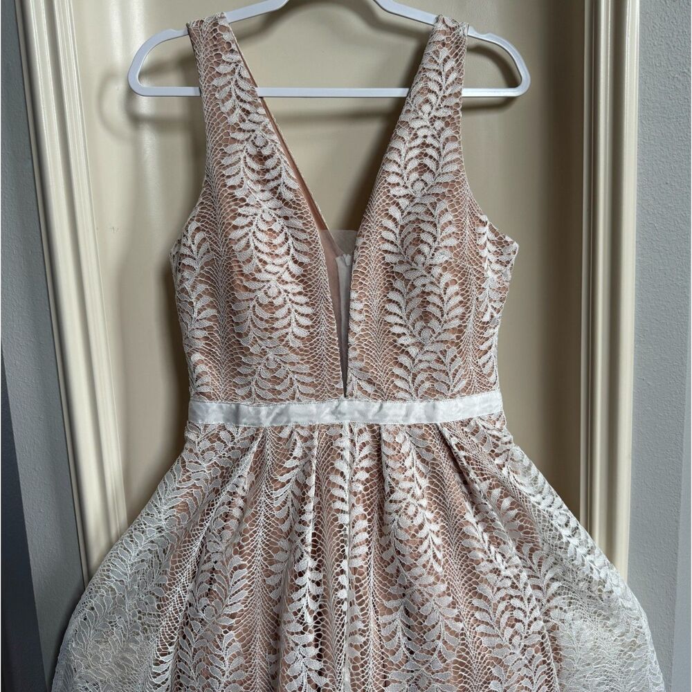 Boohoo Boutique Lace Plunge Maxi Dress Size M - Picture 2 of 6